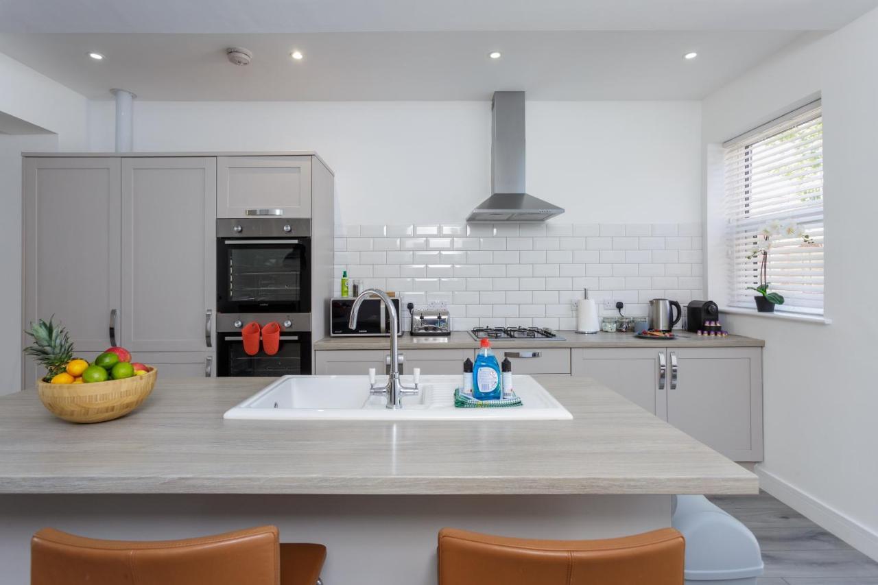 Harold House - Modern Open Plan 4 Bedroom, 3 Bathroom House In Central Southsea, Portsmouth Buitenkant foto