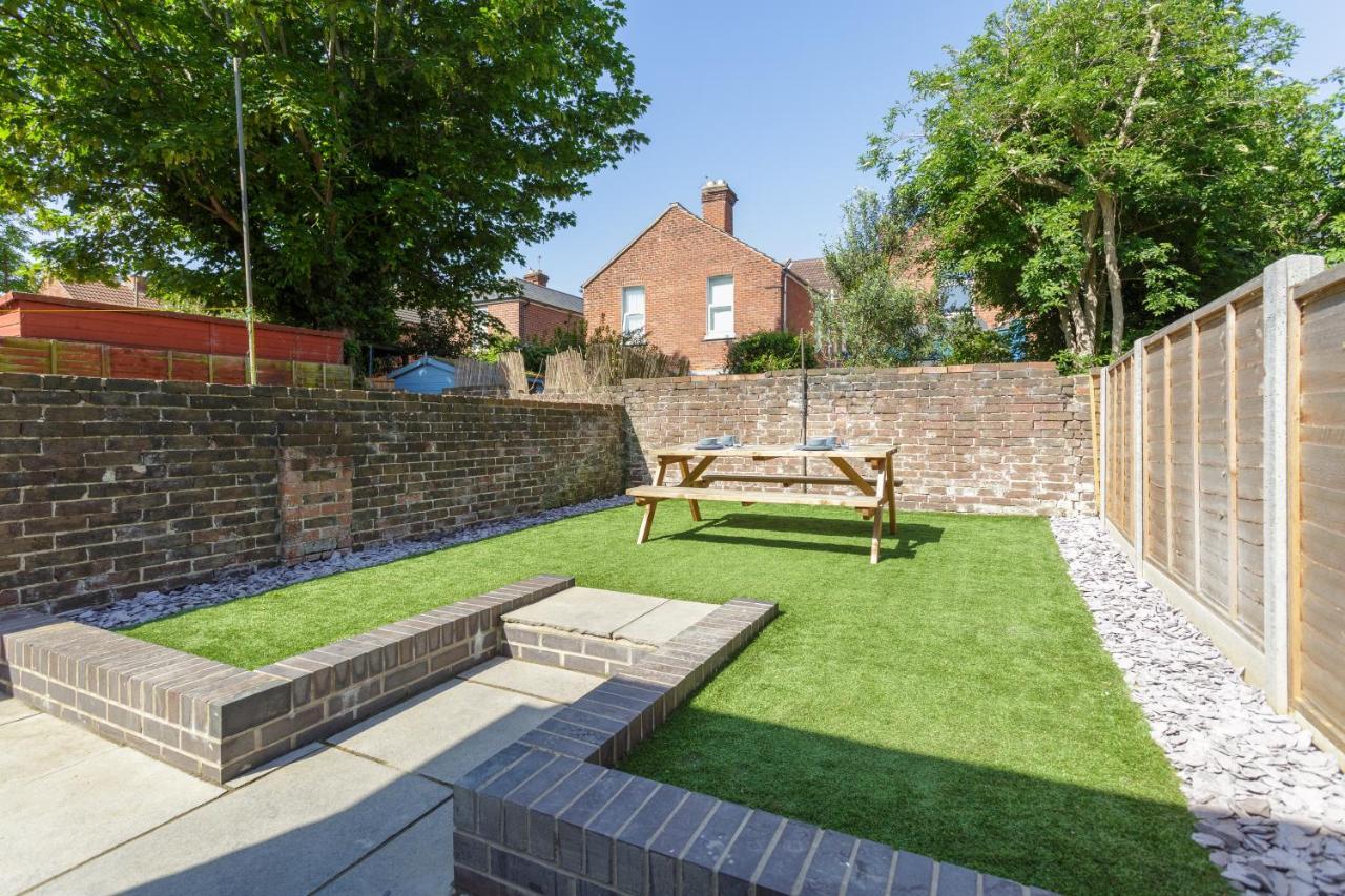 Harold House - Modern Open Plan 4 Bedroom, 3 Bathroom House In Central Southsea, Portsmouth Buitenkant foto